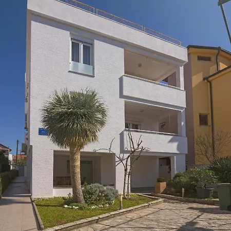 Apartment Seni